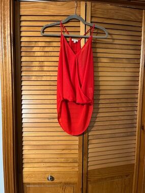 Lily White Red Draped High-Low Cami Tank